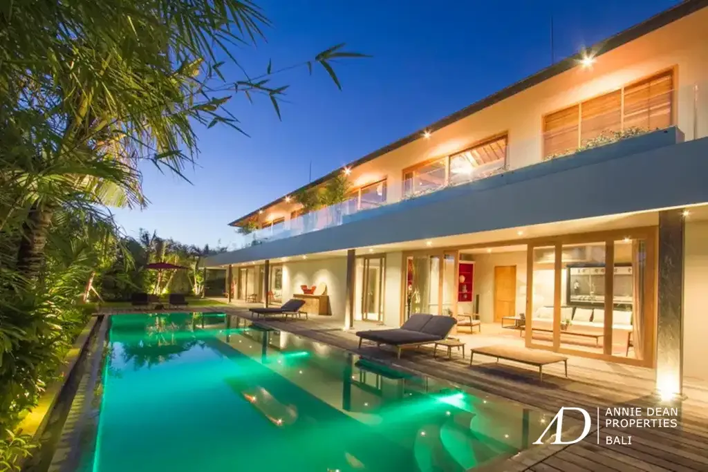 FREEHOLD | 5-BEDROOM VILLA WITH RICE FIELD VIEWS - PADONAN, CANGGU - Image 2 of 10