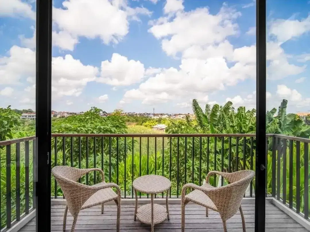 MODERN EXCLUSIVE 4 BEDROOM VILLA FOR SALE IN BATU BOLONG, CANGGU - Image 3 of 10