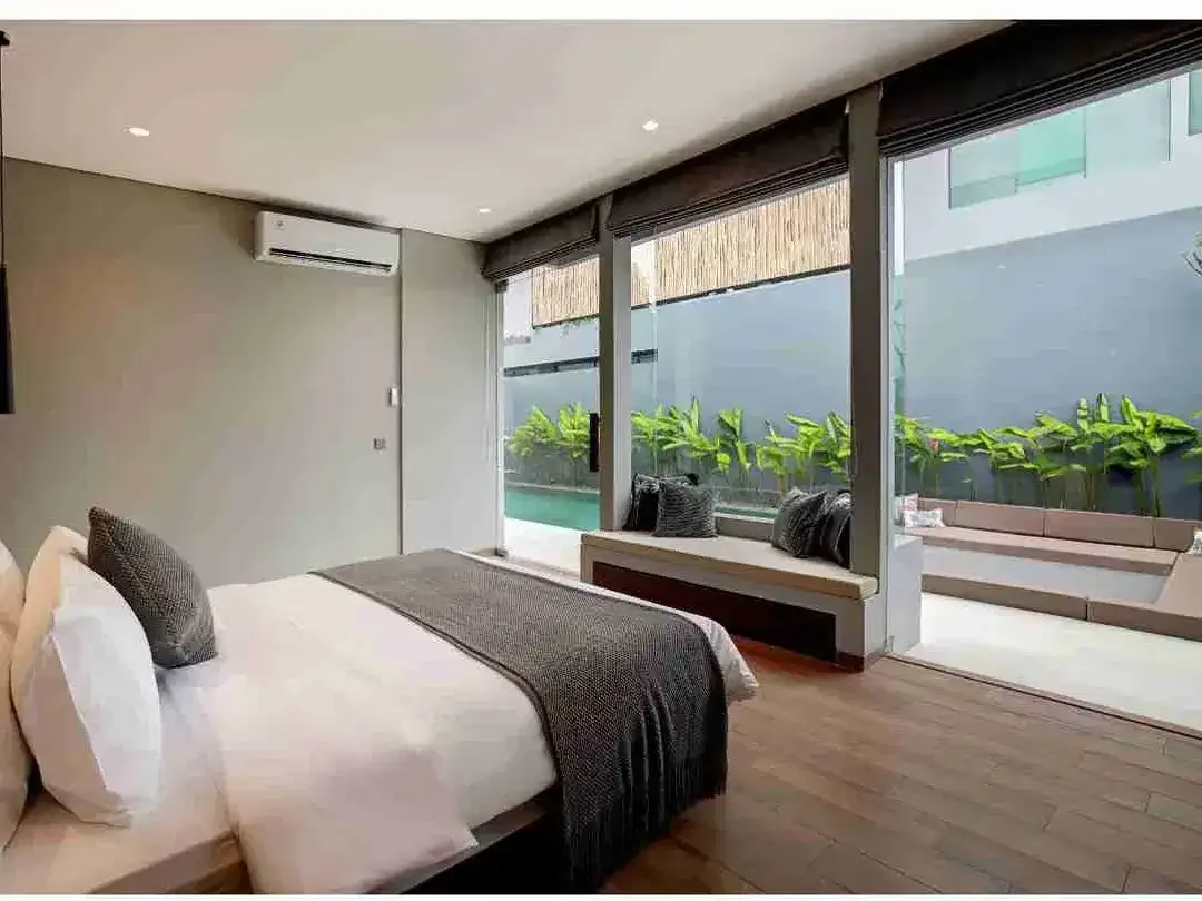 VILLA LANTAI II TUMBAKBAYUH UTARA CEPAKA SELINGSING DEKAT KE CANGGU PERERENAN DLL - Image 7 of 10