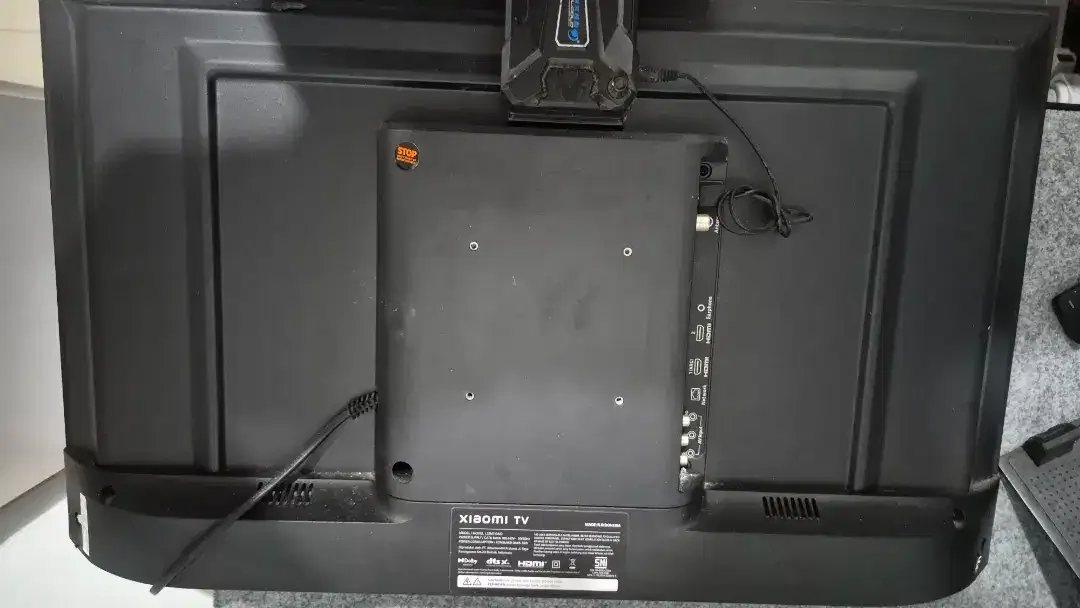 TV XIAOMI 32 IN Ori - Image 4 of 5