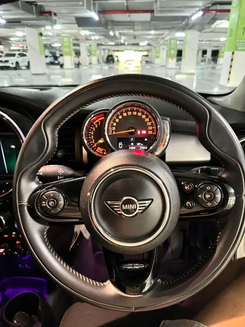 MINI COOPER 2018 LOW KM - Image 10 of 10