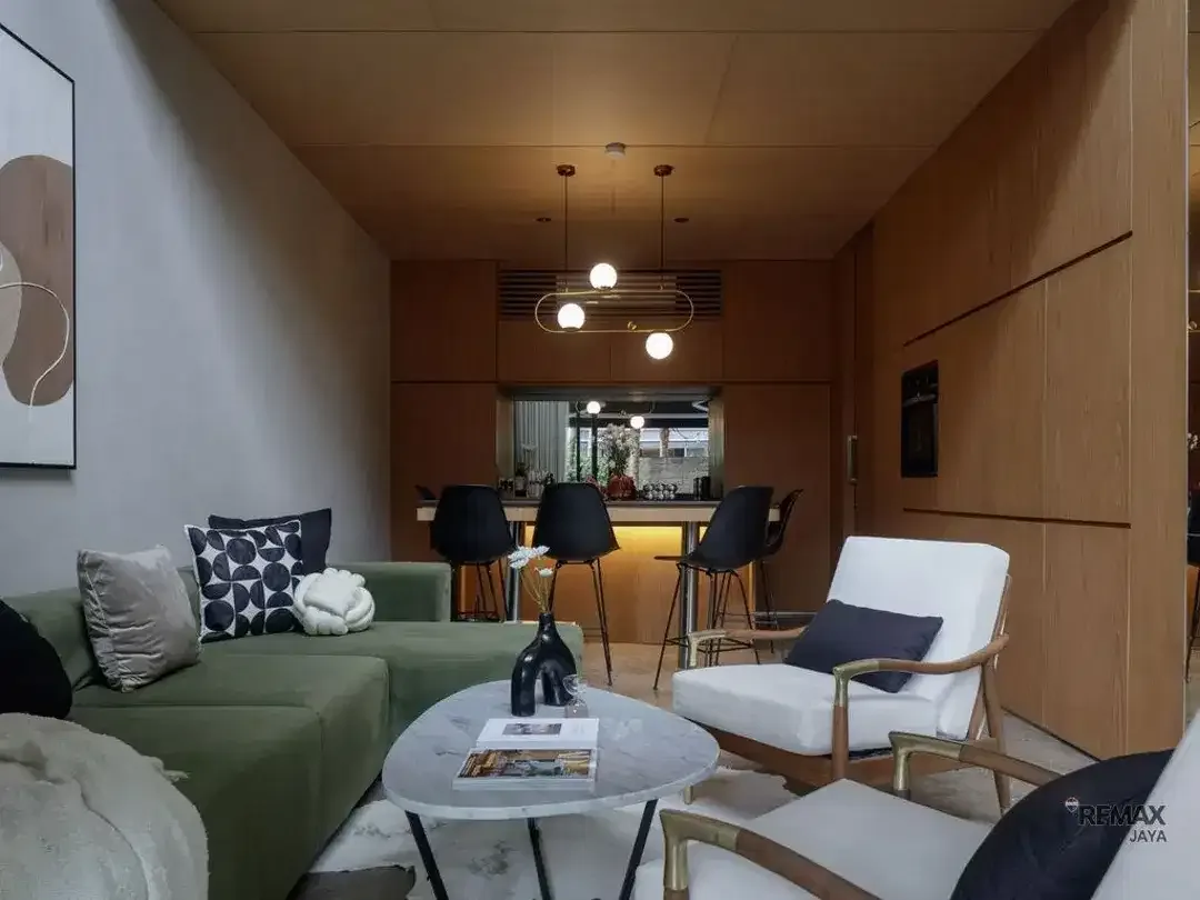 Modern 2 Bedroom Townhouse Leasehold 23 Years In Berawa, Canggu - Image 5 of 10