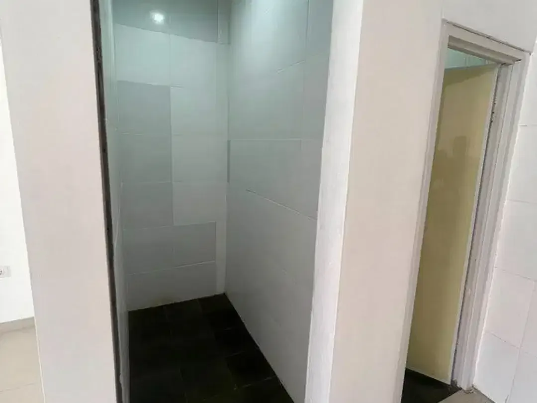 Ruko Baru 2 Lantai Disewakan di Renon, Lokasi Strategis Dekat Sanur - Image 4 of 8