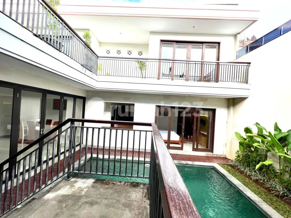 Disewakan Villa Private Lokasi Strategis di Seminyak - Image 2 of 4