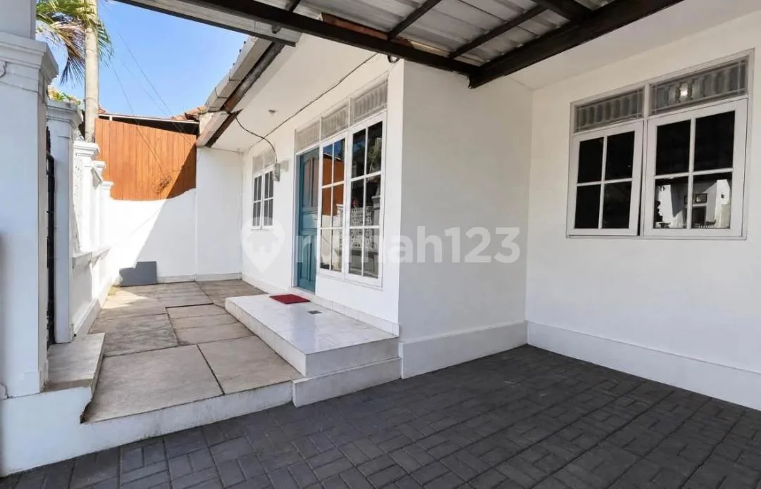 Rumah 3 Kamar Tidur Semi Furnished Dalung Area - Image 1 of 4