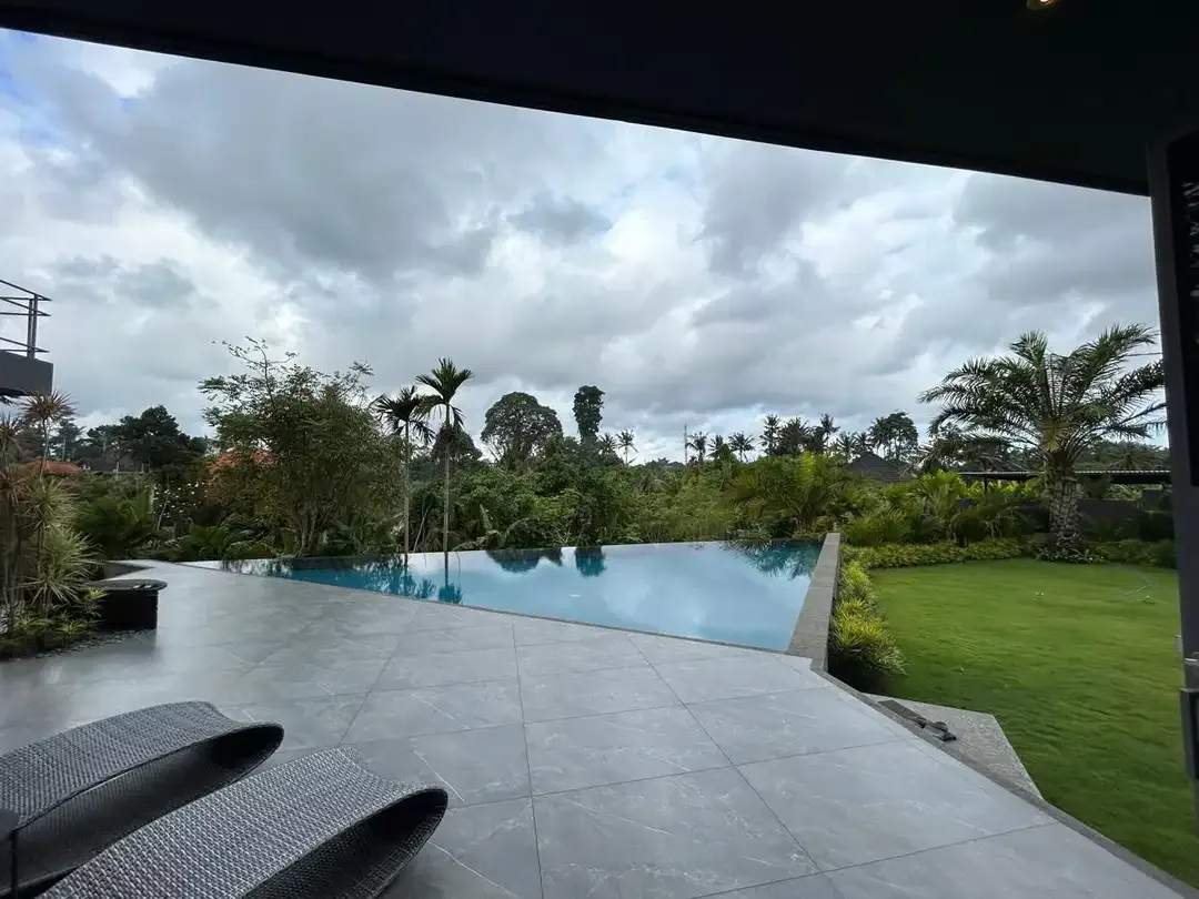 JUAL VILLA MEWAH MODERN DI UBUD FULLY FURNISHED - Image 2 of 10