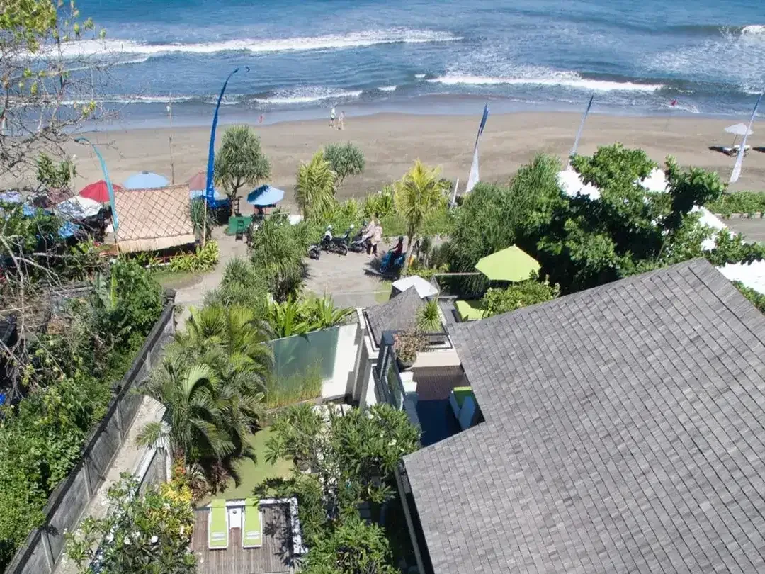 Villa Luxury Balinese Modern Pantai Batu Belig Seminyak Badung Bali - Image 4 of 10