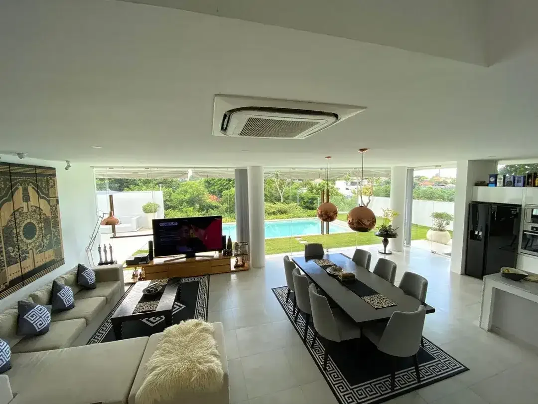 EXCLUSIVE VILLA FOR SALE - Image 6 of 10