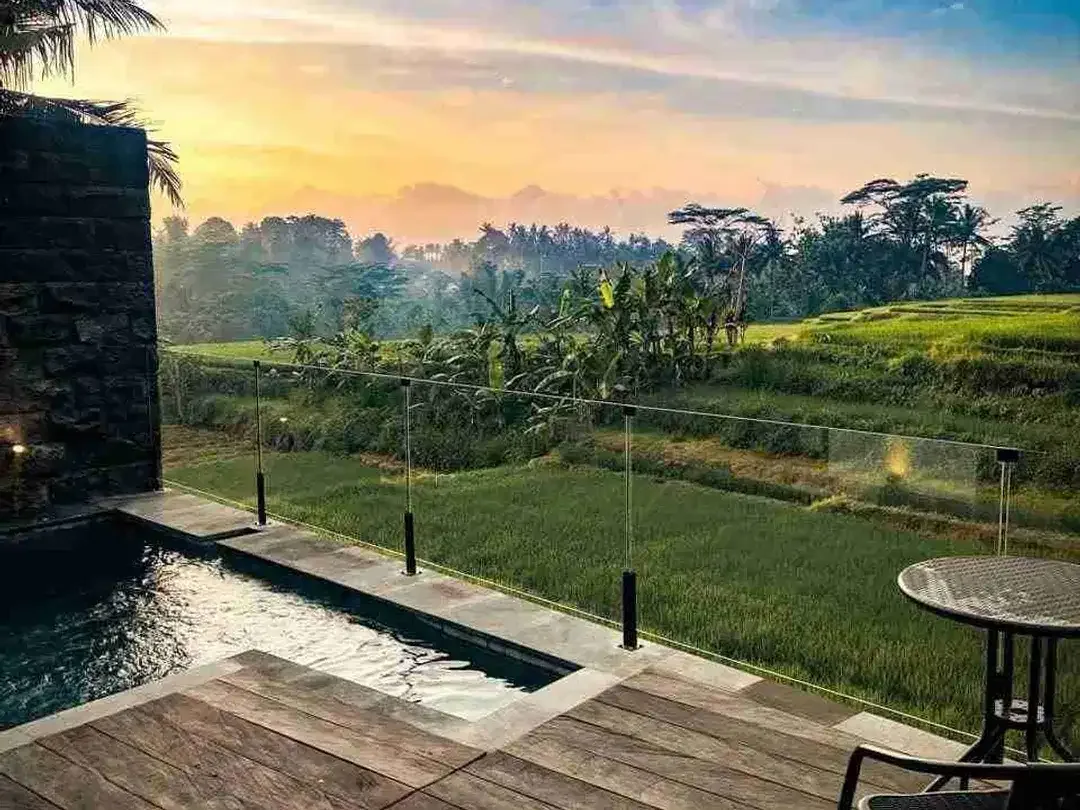 Vila Mewah Bergaya Industrial Modern yang Baru Selesai Dibangun - Image 4 of 10