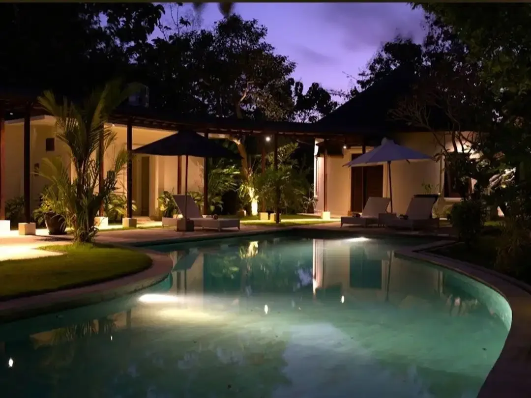 Villa Tropis Modern di Blongkeker Puri Gading Jimbaran - Image 9 of 10
