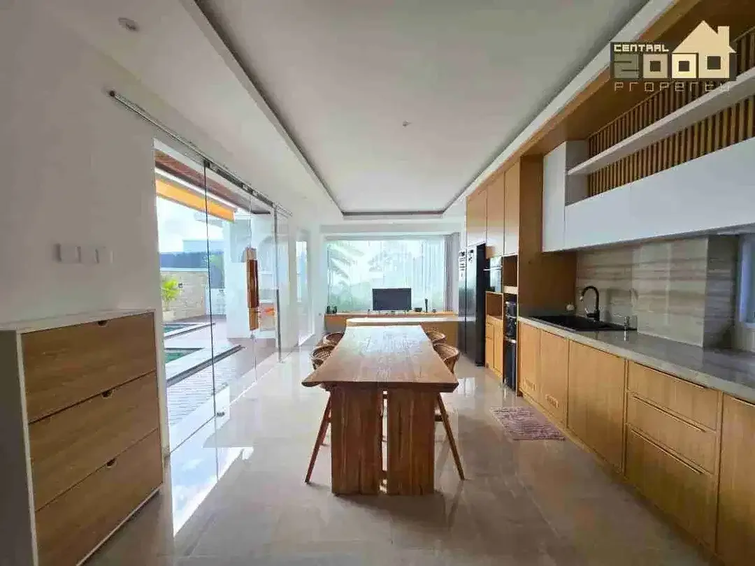 Luxurious 3-Storey Villa with Ocean & Sunset Views – Pecatu Indah Resort, Bali - Image 5 of 10