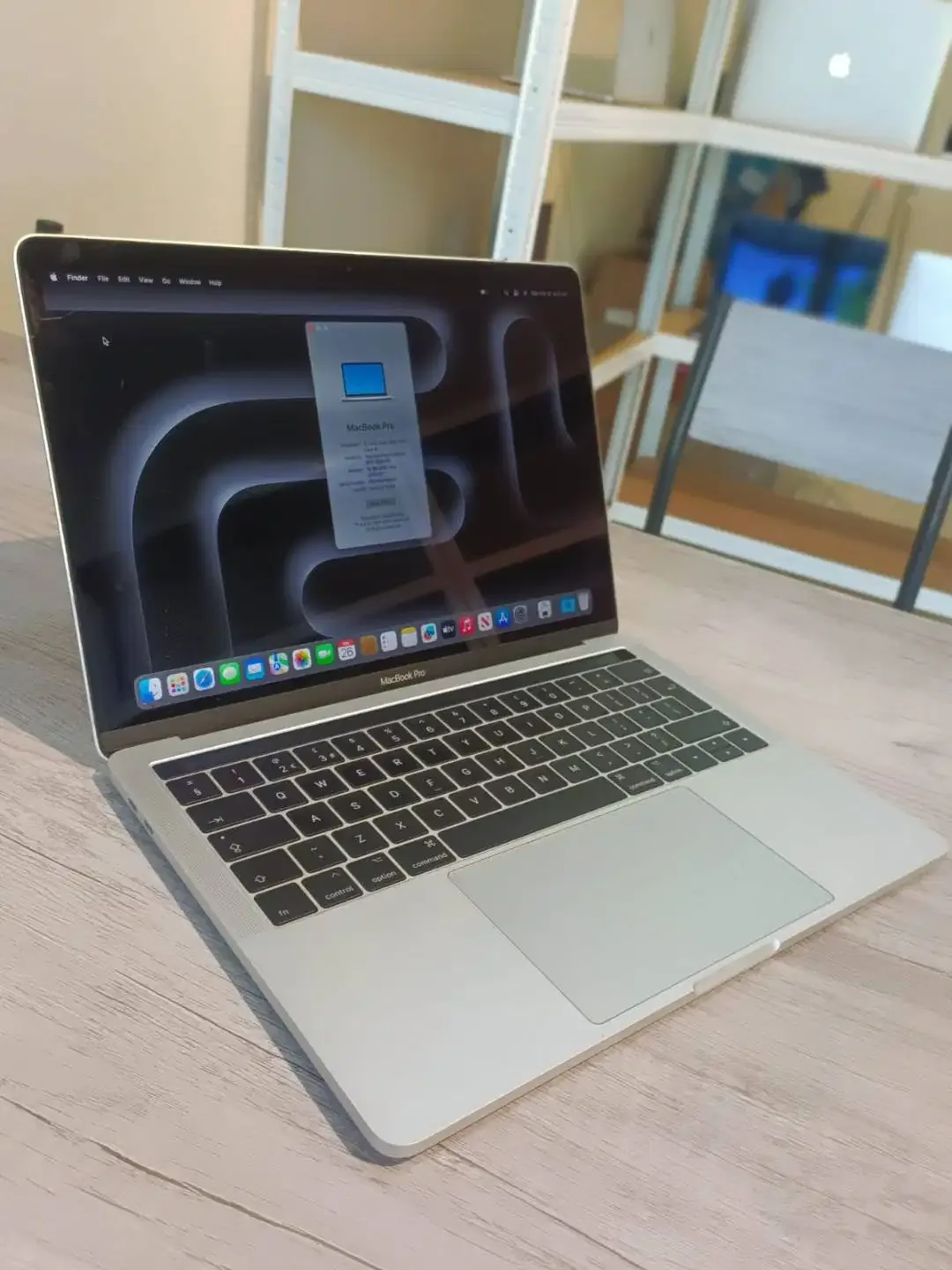 MACBOOK PRO TOUCHBAR 15'' 16/512 2019 - Image 2 of 4