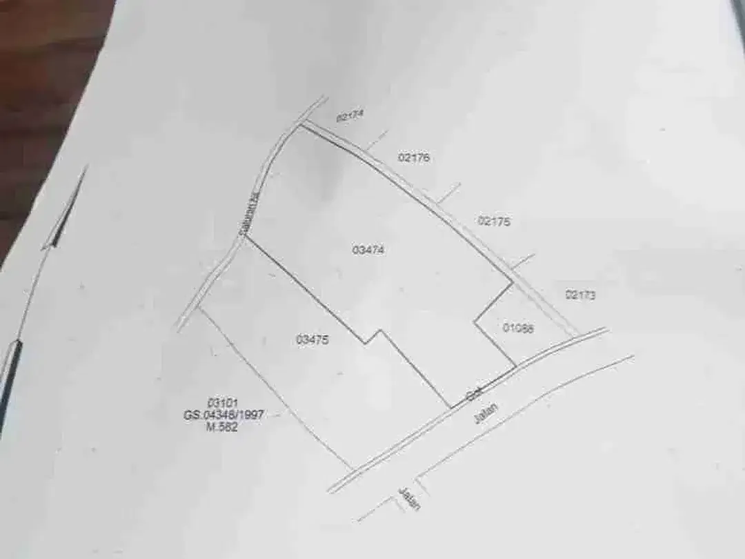 TANAH PREMIUM JALAN UTAMA MUNGGU KAPAL BADUNG 
KAWASAN RAME JALUR ALTERNATIF DEKAT PERUMAHAN SRIKANDI MENSION 
DEKAT TUMBAK BAYUH
10 MENIT KE PANTAI SESEH - Image 5 of 6