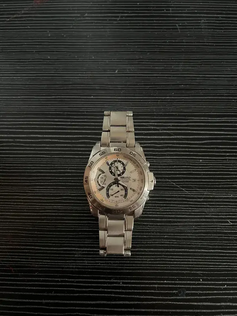 Jam tangan seiko  chronograph100M - Image 2 of 2