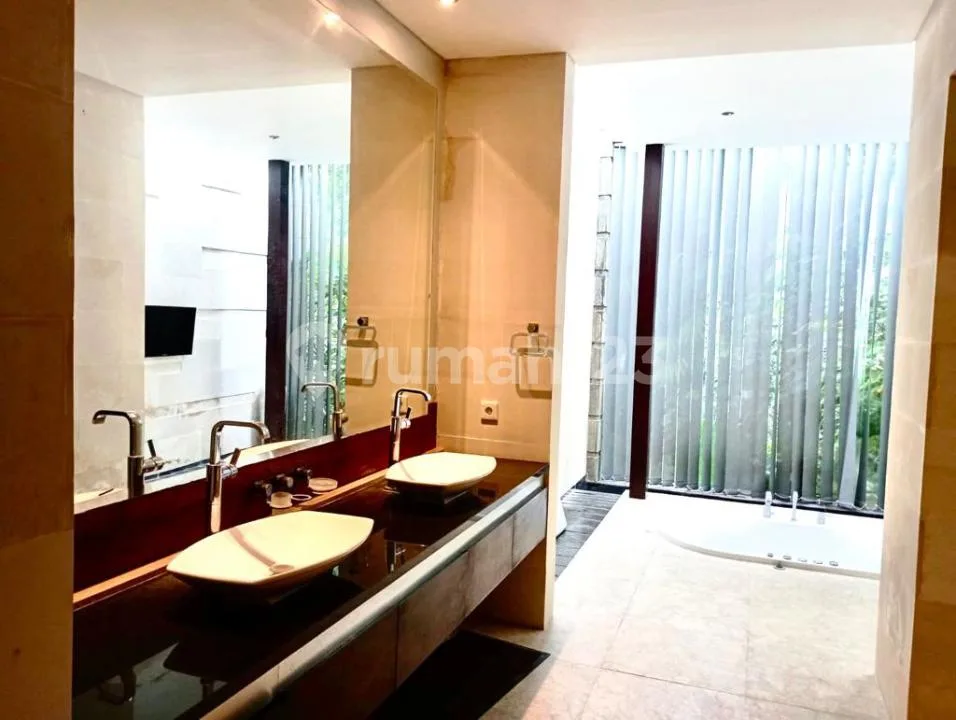 Disewakan Luxury Villa For Lease In Canggu - Image 4 of 4