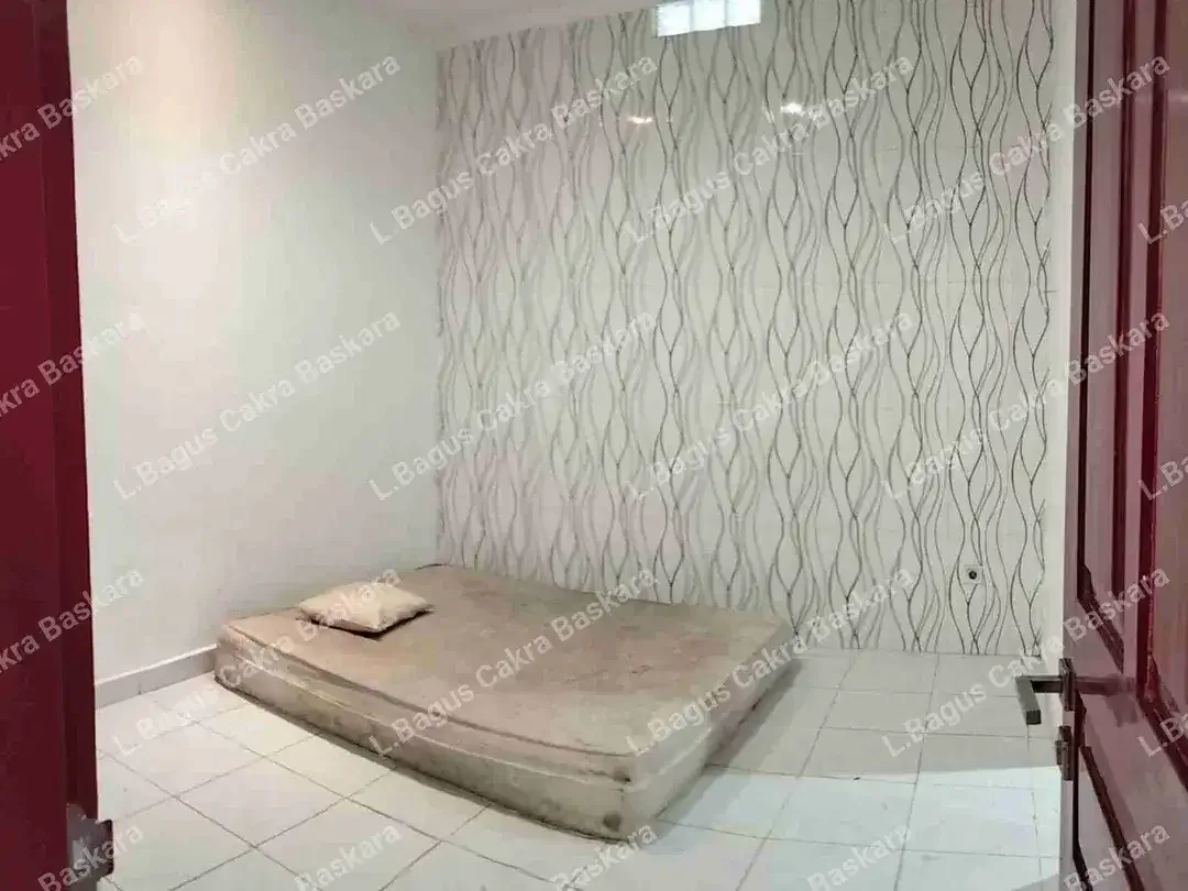 Disewakan Rumah 1 Lantai Luas di Denpasar
Panjer Denpasar Selatan - Image 9 of 10