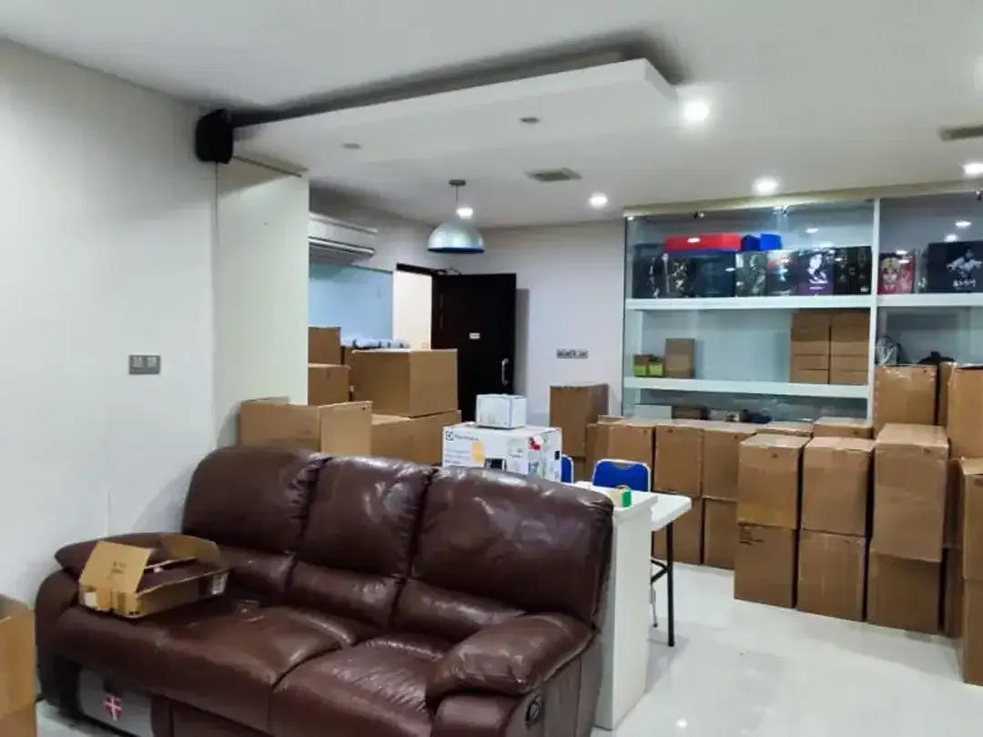 Ruko Strategis dan Fully Furnished di Jalan Utama Imam Bonjol Denpasar - Image 2 of 10