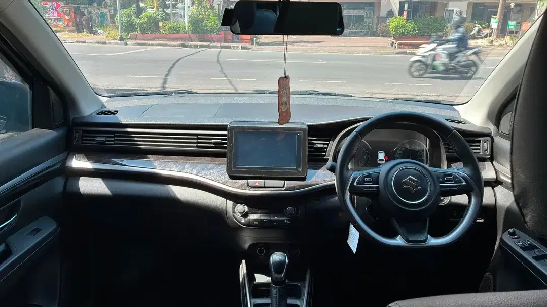 Suzuki XL 7 Beta hybrid'24 hitam met matic - Image 9 of 10