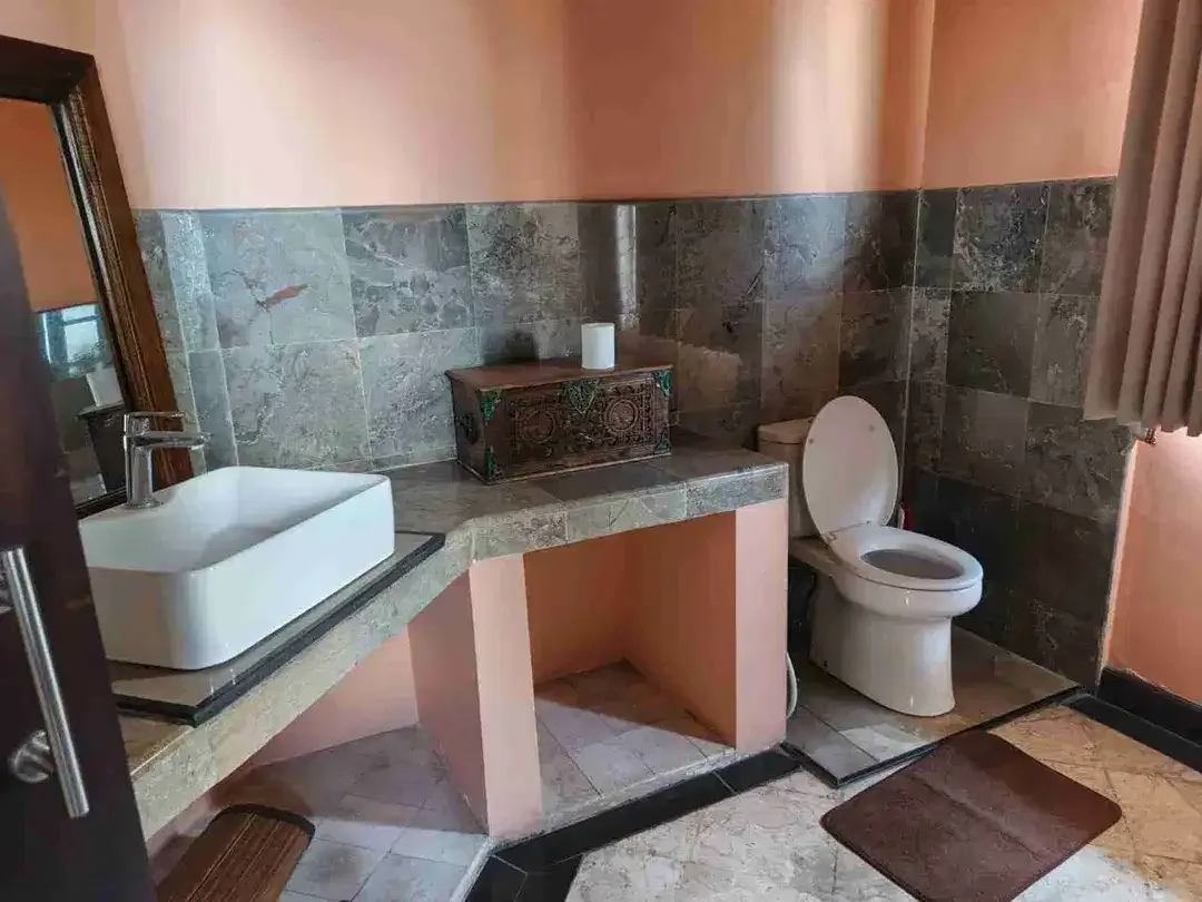 JUAL TANAH BONUS BANGUNAN VILLA DIJALAN UTAMA MUNGGU BANTAS - Image 9 of 10