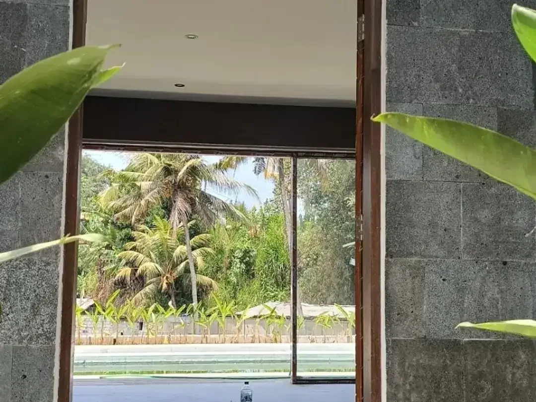 FOR SALE  RENT  BRNAD NEW VILLA PRIVAT BIG GARDEN FULLY FURNISHED DI TEGALALANG UBUD - Image 9 of 10