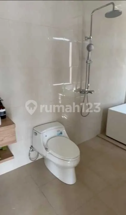 FOR RENT HUNIAN NEW SEMI VILLA 2BR AND 1 ROOM  LOCATION UNGASAN - Image 3 of 4