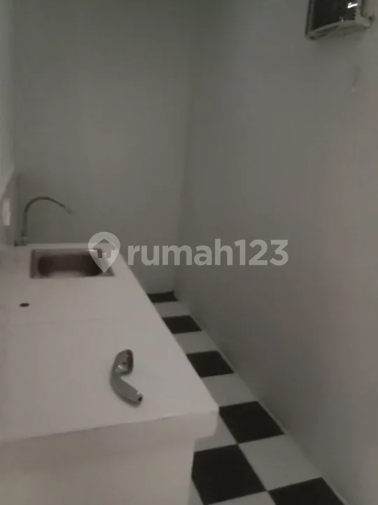 Disewakan Sisa 1 Unit! Rumah Aman 2 Lantai di Taman Pancing Timur, One Gate & Ada Security - Image 4 of 4
