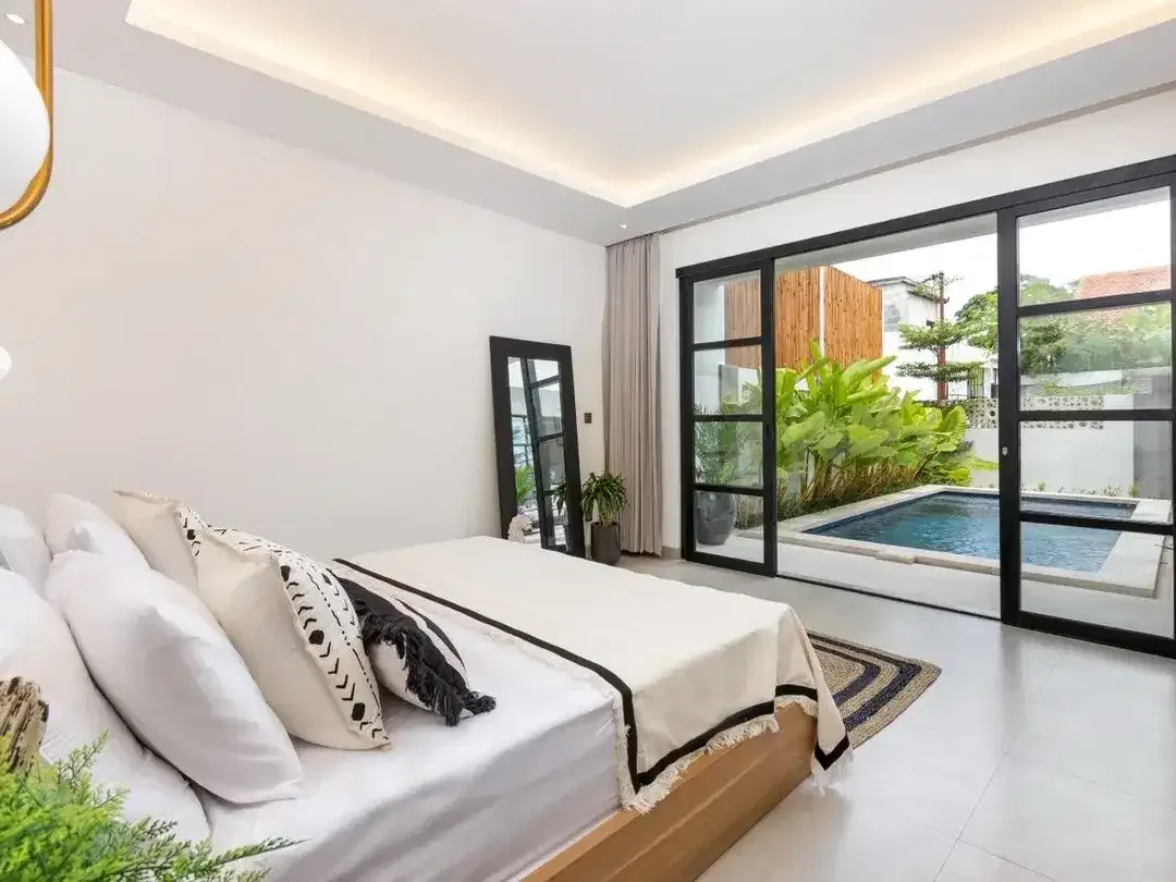 VILLA MODERN 2 LANTAI DI TUMBAK BAYUH CANGGU DEKAT GYM - Image 3 of 10
