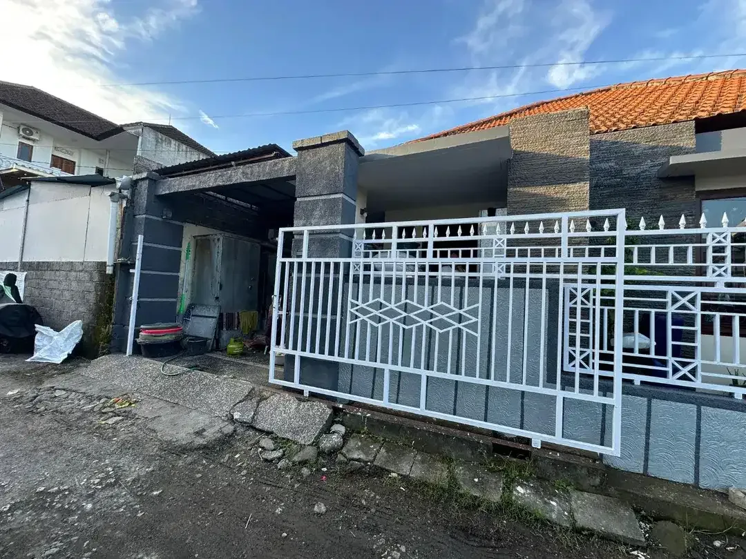 Rumah Minimalis Dekat Canggu Siap Huni, SHM + IMB - Image 3 of 10