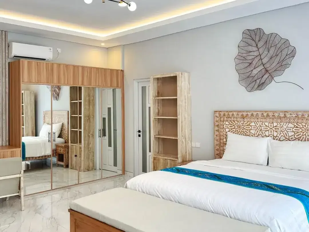 Leasehold - Luxury villa with breathtaking views of majestic mountains - Image 9 of 10