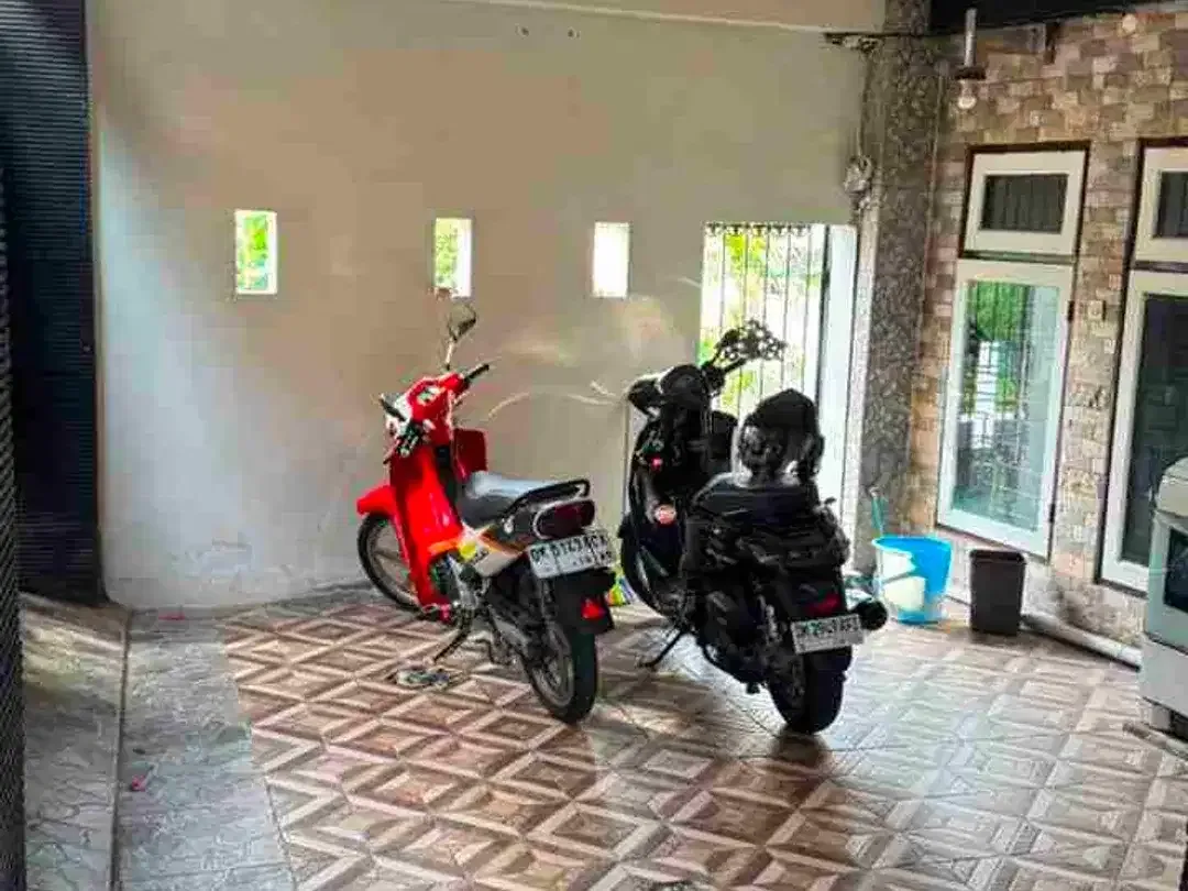 RUMAH SECOND LANTAI II DALUNG PERMAI UNTUK DIJUAL - Image 9 of 10