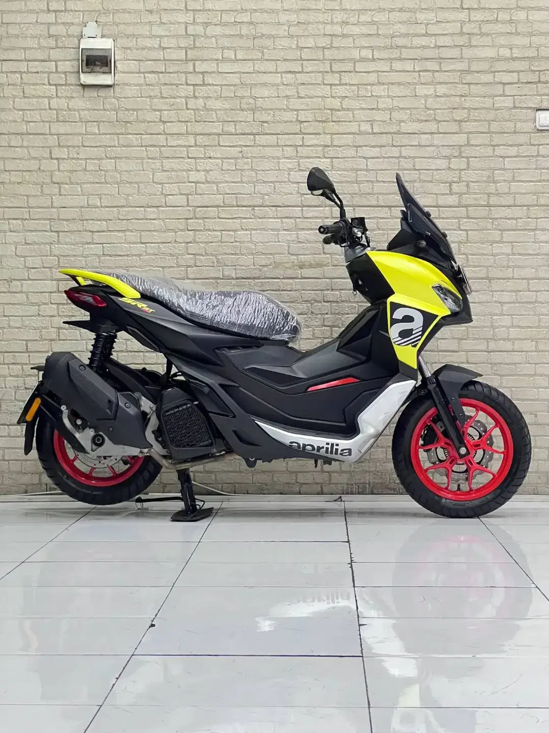 Skutik SR GT 200 - Image 5 of 10