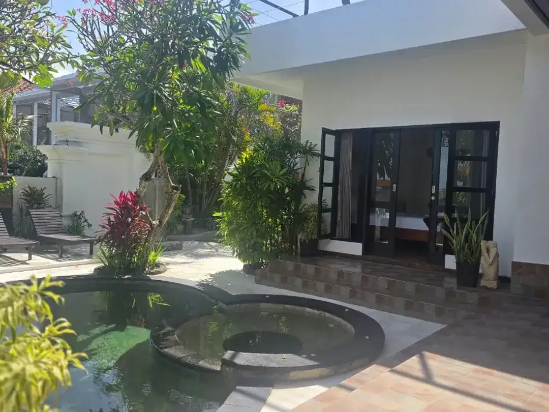 Villa Cantik Pinggir Pantai Tanjung Benoa Nusa Dua Bali - Image 5 of 10