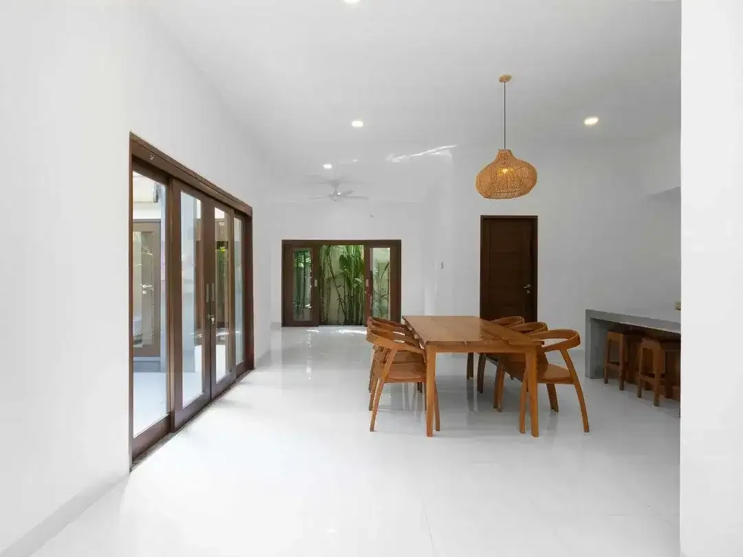 3 Bedroom Private Villa with Pool for Yearly Rental in Kerobokan Bali - Image 8 of 10