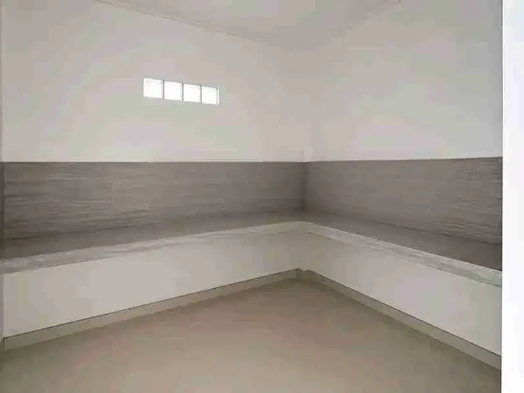 Jual Rumah 2lt Lokasi Jl Patih Nambi Ubung Denpasar Utara area Pemukiman.1 - Image 6 of 10