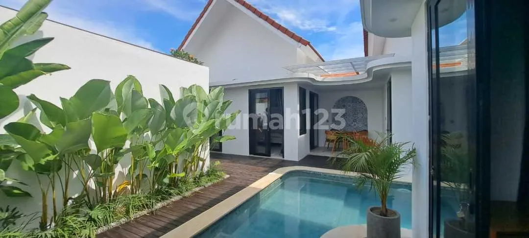 Villa Baru Gaya Modern Dekat Plaza Renon dan Pantai Sanur - Image 1 of 4