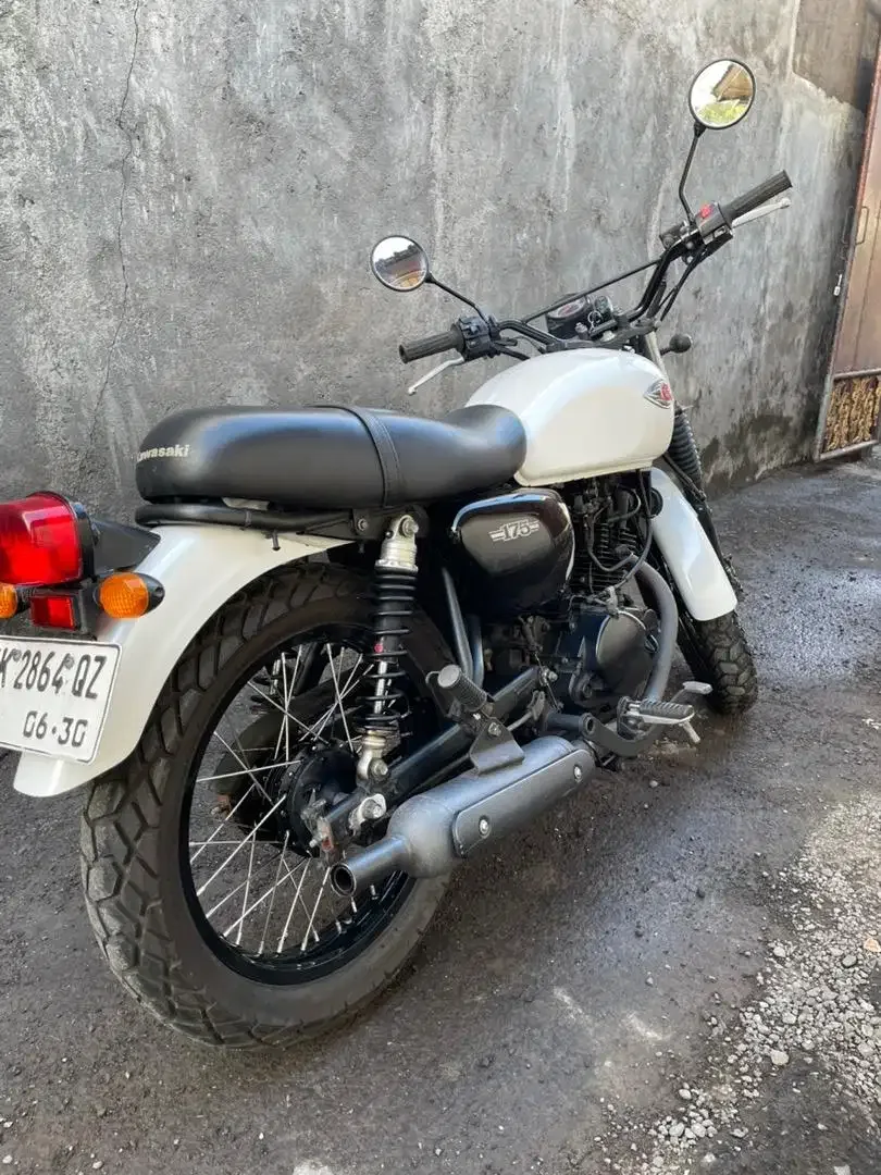 Kawasaki w 175 2019 - Image 2 of 5