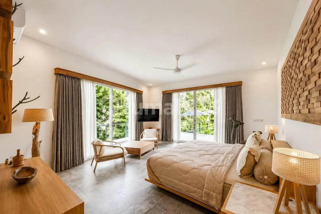 Villa Bali Kerobokan ,Kuta Utara Bagus Full Furnish Mewah View Sungai - Image 1 of 4