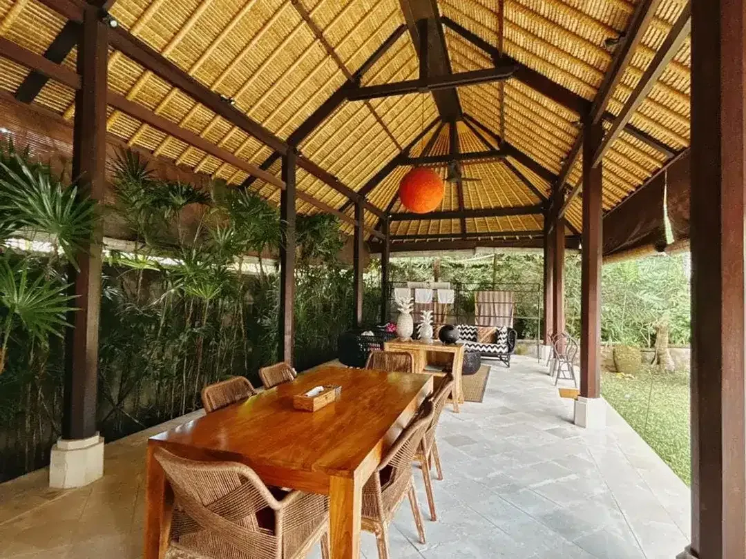 For Sale Balinese Style Villa Near Beach - Pererenan - Image 7 of 10