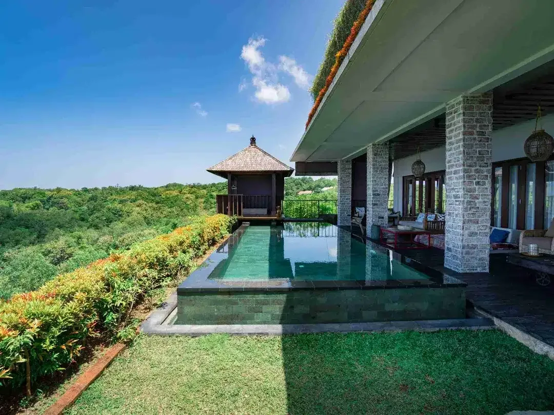 Dijual Villa 6+1 Bedroom Ready di Pecatu, 180° Ocean View - Image 7 of 10