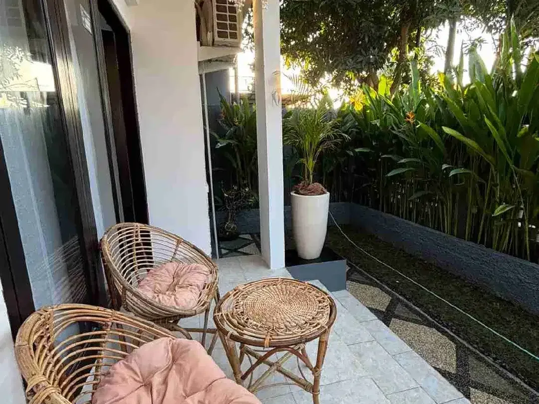 HOUSE FOR SALE IN KAMPIAL NUSA DUA - FULLY FURNISHED - Image 3 of 10