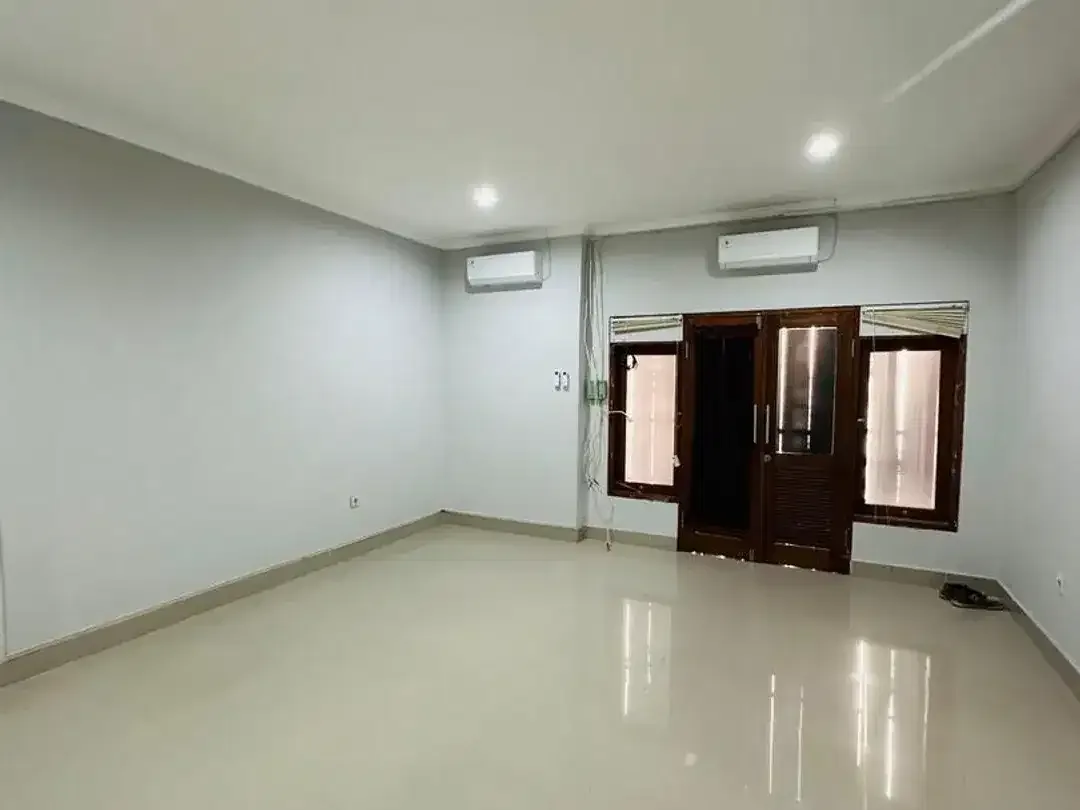 Ruko Baru Renovasi 2 Lantai Disewakan di, Renon Denpasar Selatan - Image 3 of 8