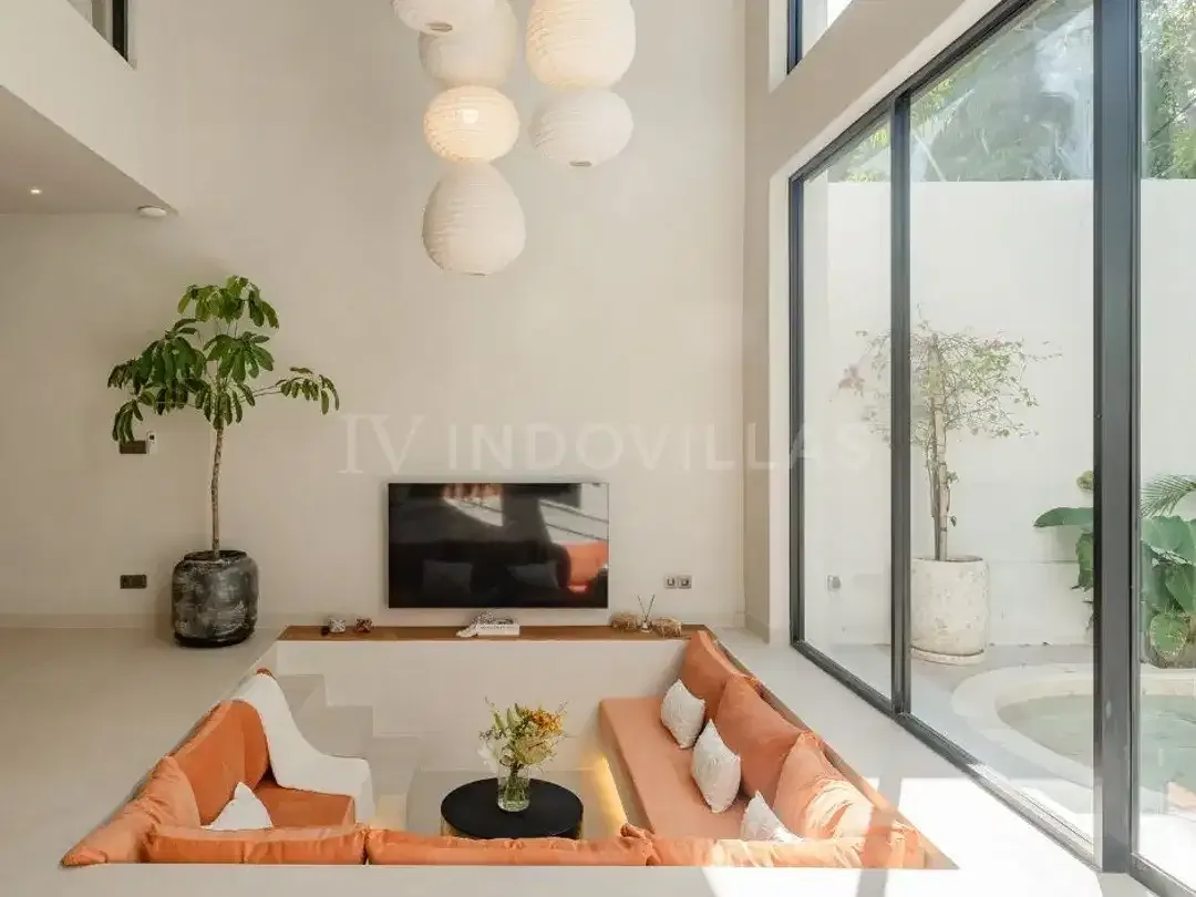 Townhouse Leasehold 3 Kamar Tidur Bergaya Modern di Umalas - Image 3 of 10