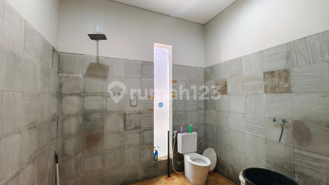 Turun Harga ! Rumah Luas Berlokasi di Taman Giri Nusa Dua - Image 3 of 4
