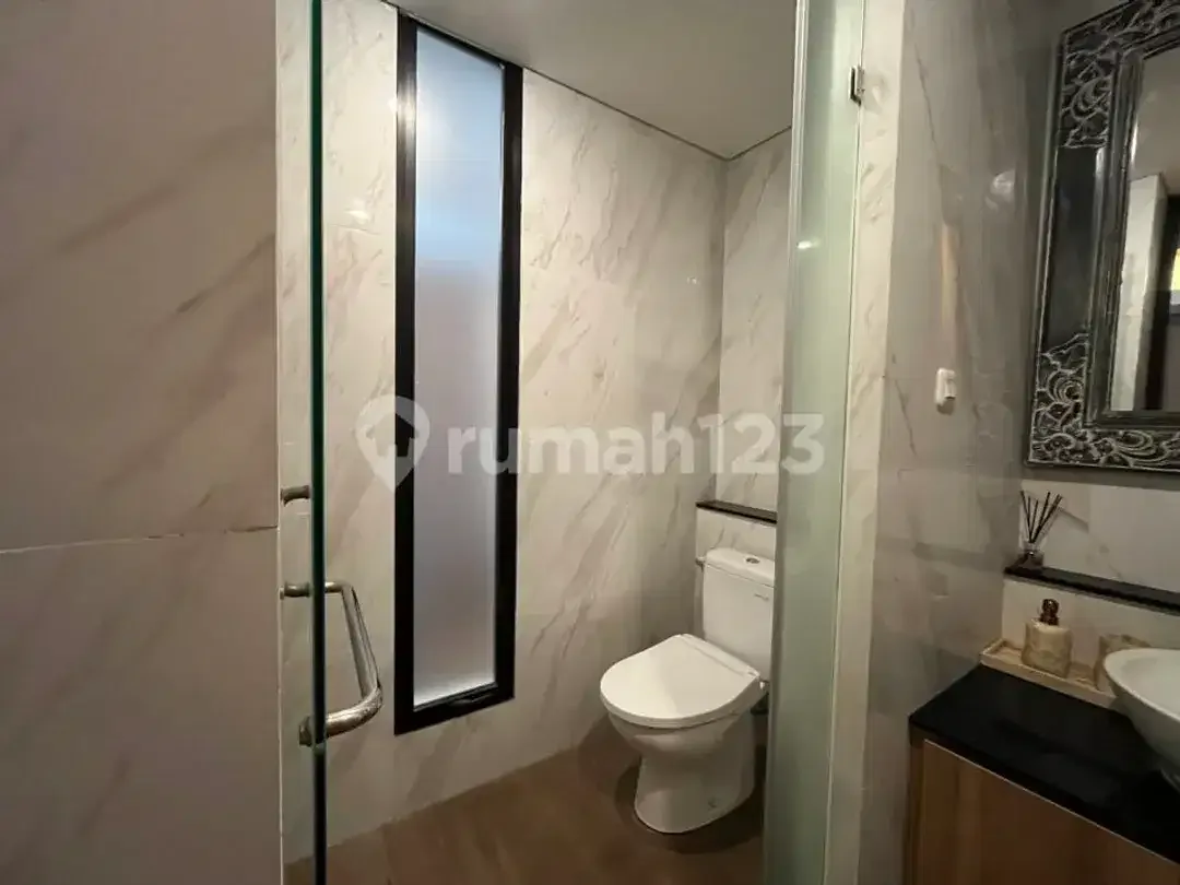 Balinese Luxury Villa 4Br - Seminyak, Bali Hanya 1Km Km Dari Pantai | Lokasi Prima untuk Hunian & Investasi Rental - Image 3 of 10