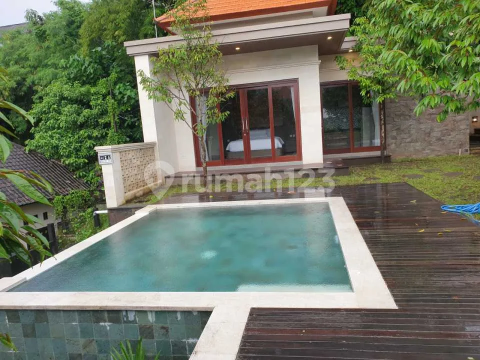 Villa dengan Taman Yg Luas di Sempidi Cocok Utk. Keluarga - Image 2 of 4