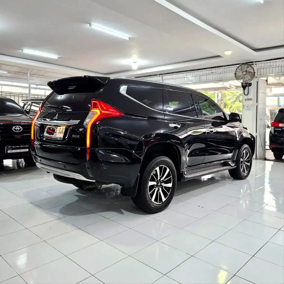 [2020] DP 59jt! Pajero Sport Dakar Sunroof diesel matic 2020 NIK 2019 - Image 4 of 10