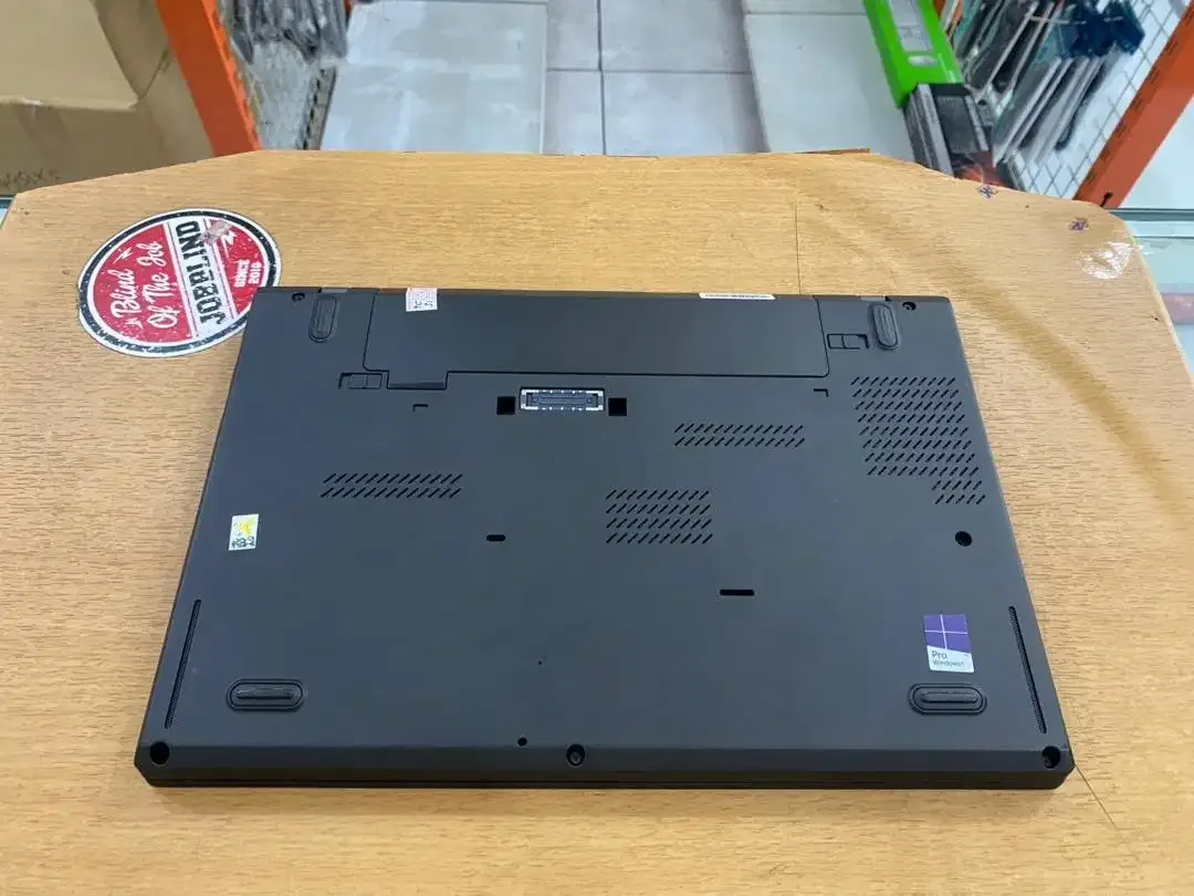 Lenovo ThinkPad T450S Core i7 Ram 8GB SSD 128GB Slim Mulus Murah - Image 8 of 10