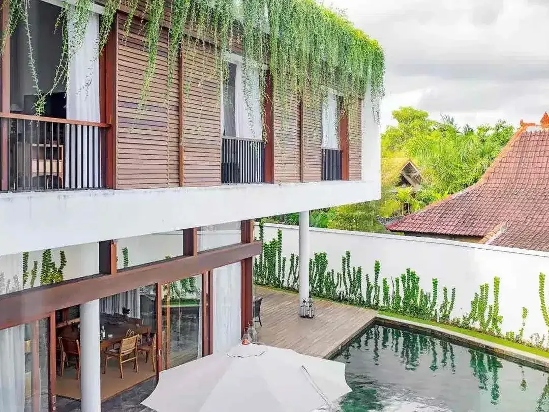 5 BEDROOMS BALINESE MODERN STYLE WALKING DISTANCE TO THE BEACH AT BERAWA CANGGU - Image 3 of 10