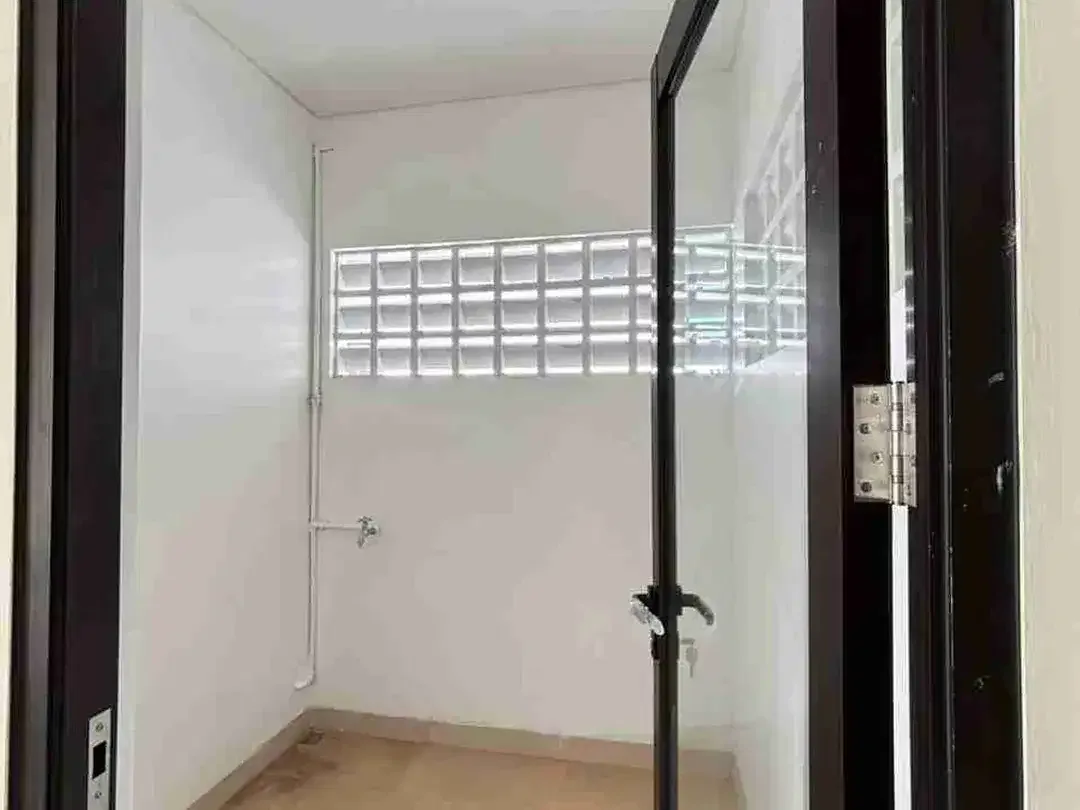 DIJUAL
Rumah Baru Siap Huni
Lokasi Jln Sandat Denpasar Dekat polda Bali - Image 9 of 9