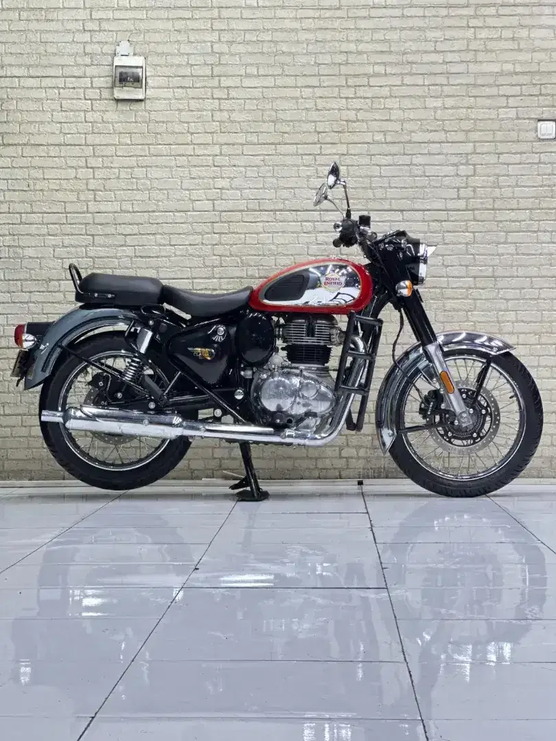 ODO 1RB PERAK‼️ Royal Enfield Clasic 350 PMK 2023 Mustika Motor malang - Image 7 of 10